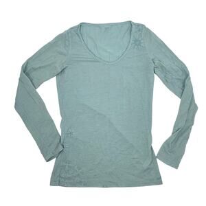 Ice Breaker Merino Wool Base Layer Womens Small Snowflakes Soft Cozy Ski Outdoor